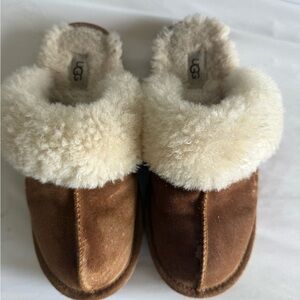 UGG Kids' Tan and Cream Fuzzy Slippers